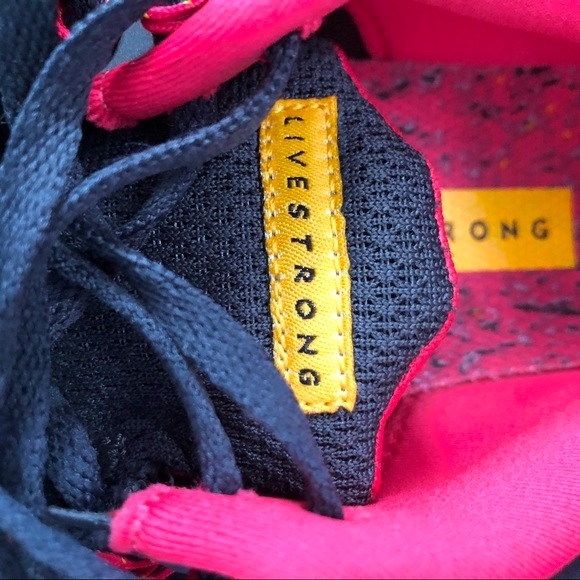 Nike LIVESTRONG Free Run 5.0 Sneakers - Picture 5 of 5